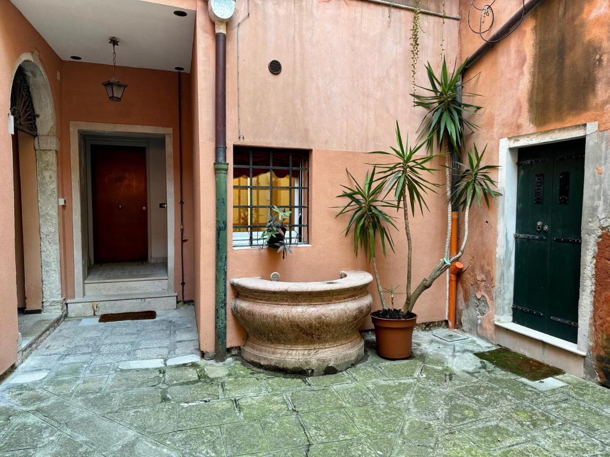 Ca Penini - Canal View Venezia Eksteriør bilde