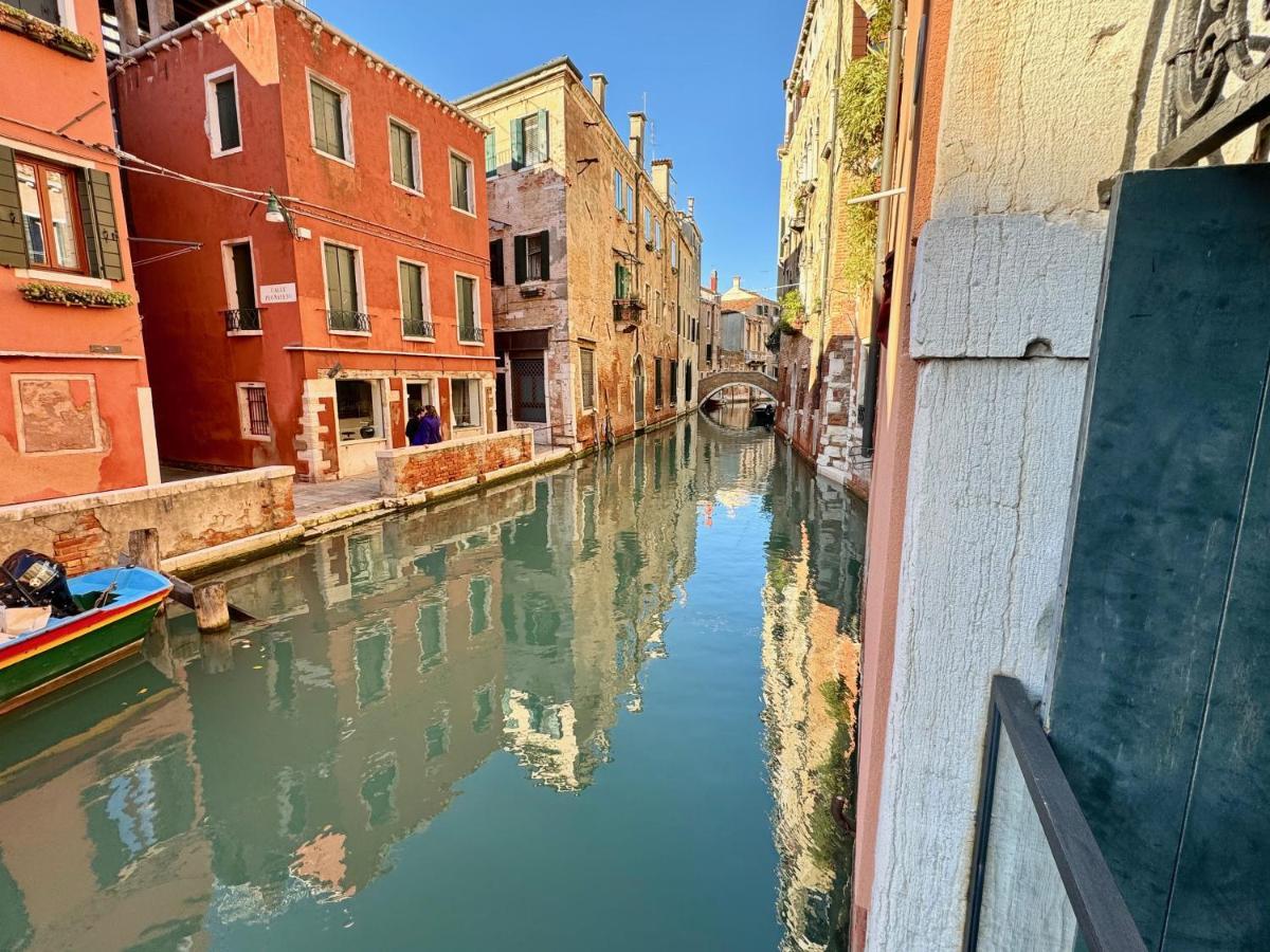 Ca Penini - Canal View Venezia Eksteriør bilde