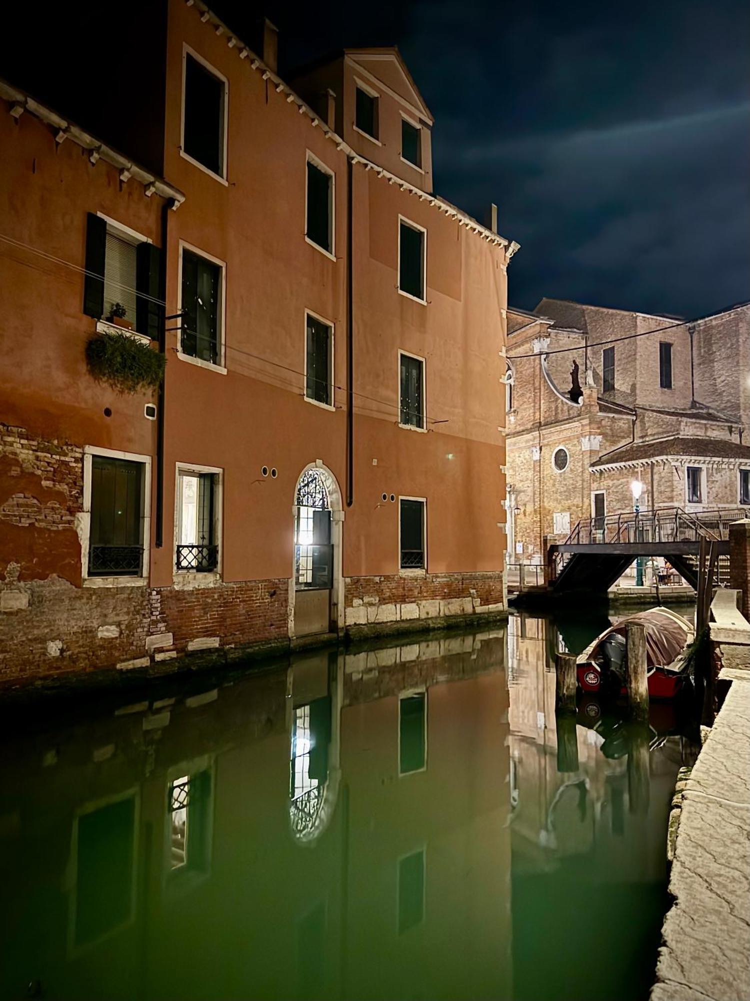 Ca Penini - Canal View Venezia Eksteriør bilde